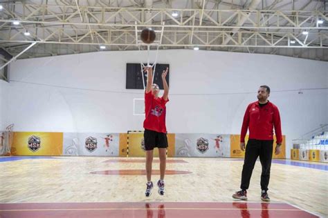 Genç Basketbolcular İçin Kişisel Gelişim Programları